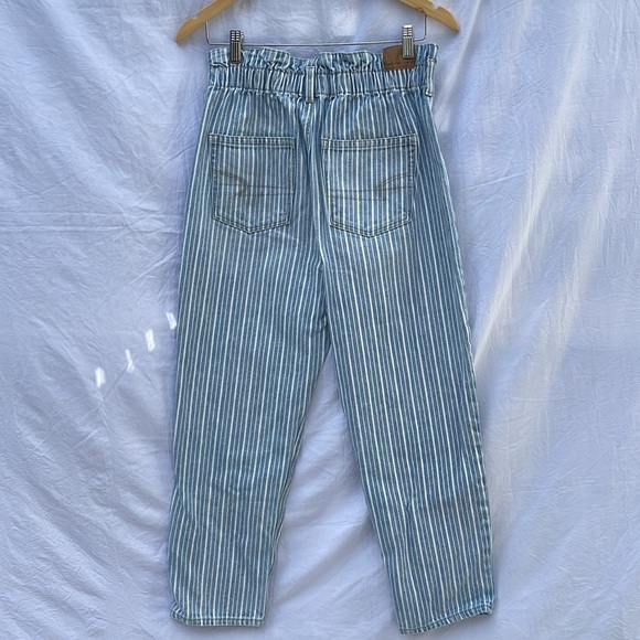 American Eagle Pinstripe Paperbag Waist Button Up High Waist Jeans Size 8 Short - Picture 10 of 11